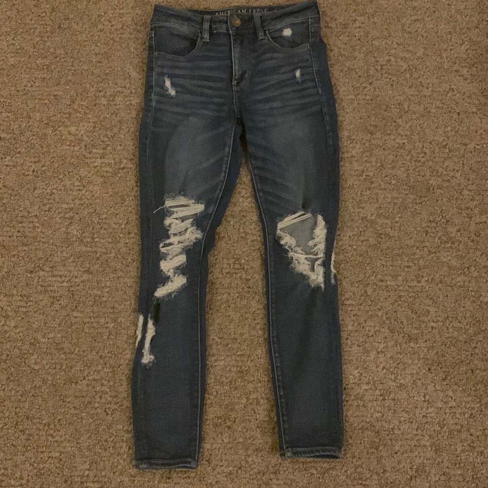 Women’s Next Level Stretch American Eagle Outfitters Size 6, Distressed Jeggings